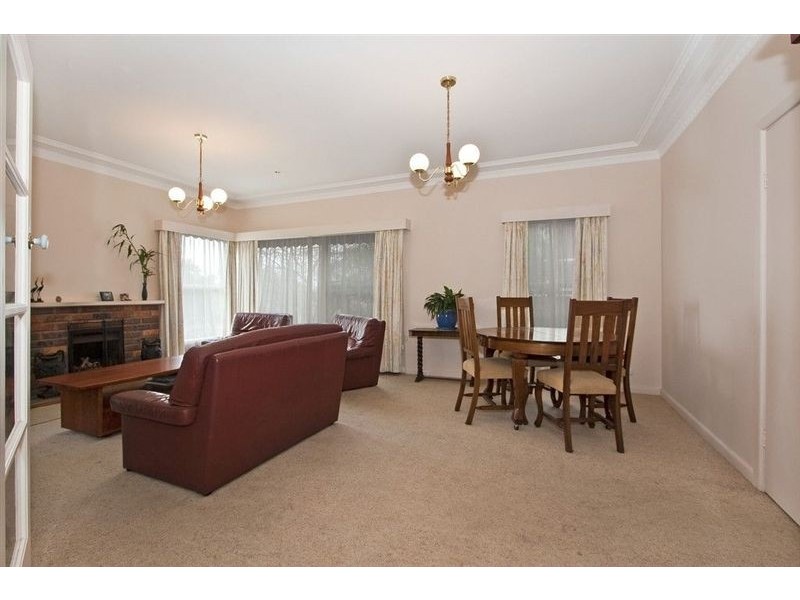 14 Clifford Street, Glen Waverley VIC 3150