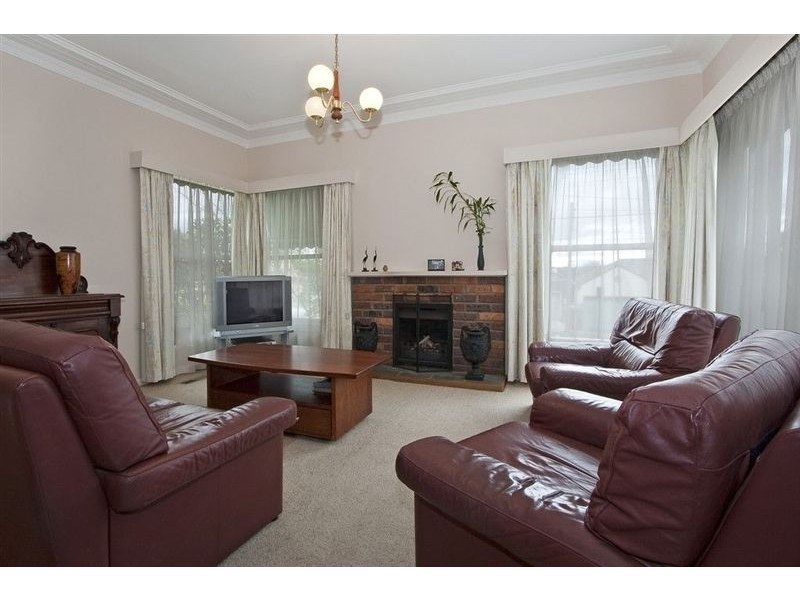 14 Clifford Street, Glen Waverley VIC 3150