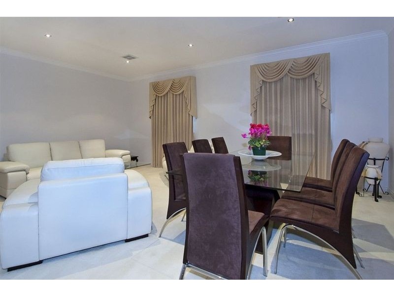 11 Olympic Court, Glen Waverley VIC 3150