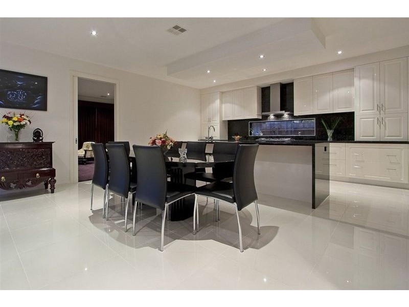 11 Olympic Court, Glen Waverley VIC 3150