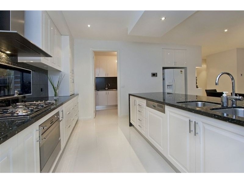 11 Olympic Court, Glen Waverley VIC 3150