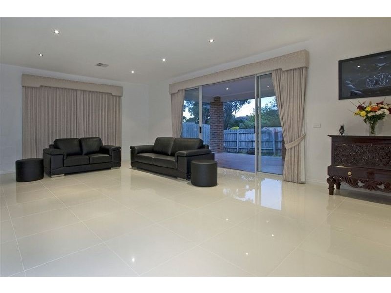 11 Olympic Court, Glen Waverley VIC 3150