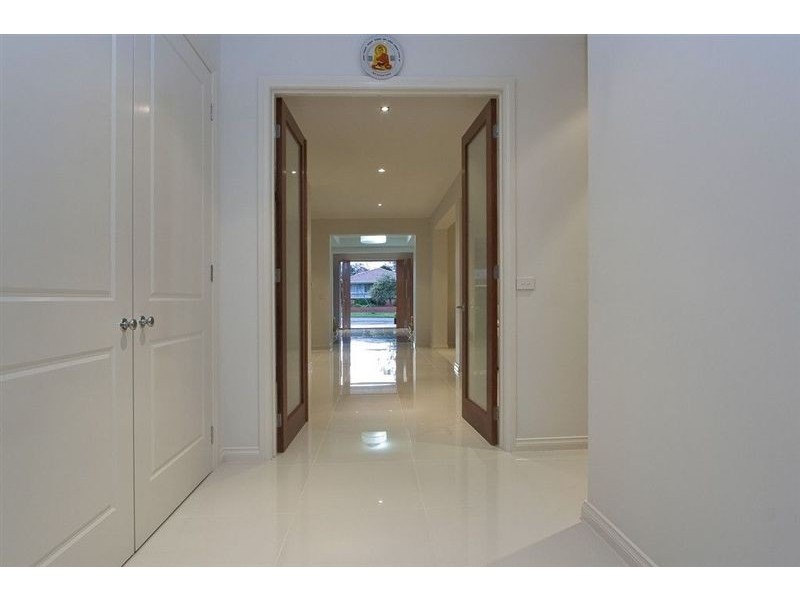 11 Olympic Court, Glen Waverley VIC 3150