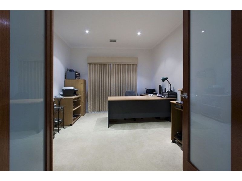 11 Olympic Court, Glen Waverley VIC 3150