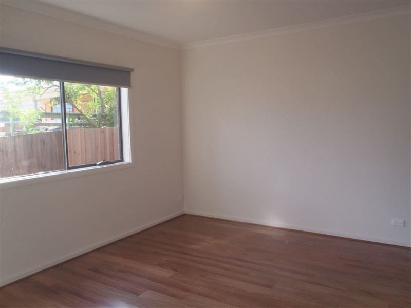 2/24 Torroodun Street, Mount Waverley VIC 3149