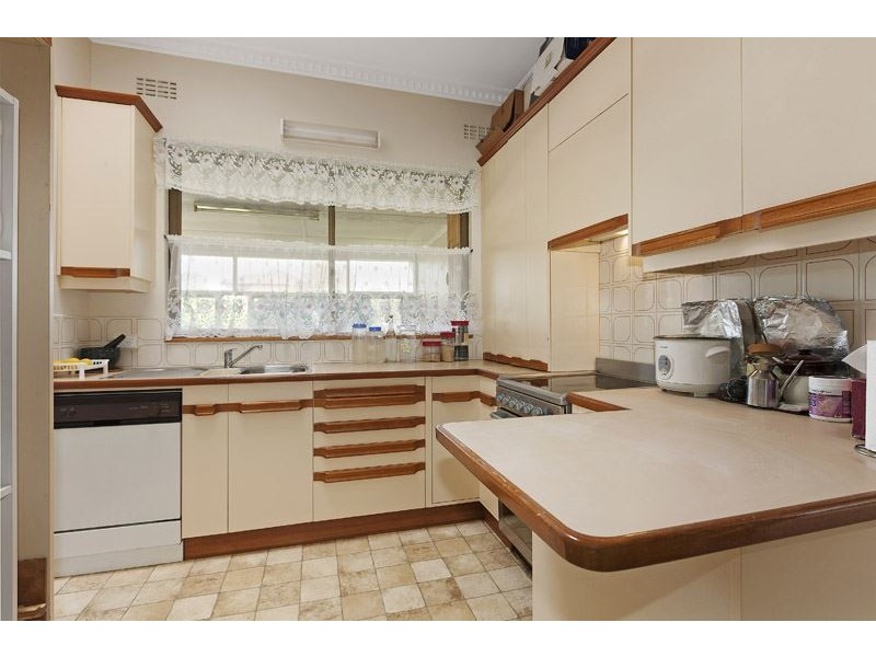 18 Sherwood Road, Mount Waverley VIC 3149