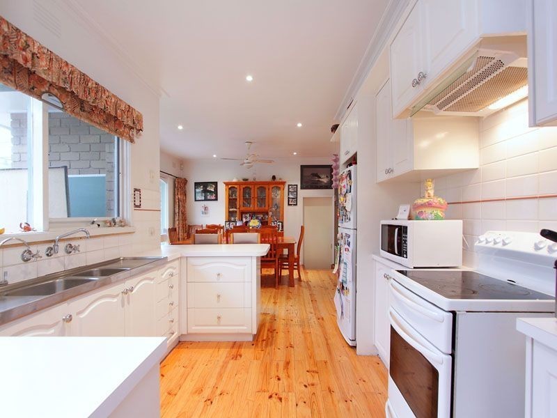 6 Truscott Court, Wheelers Hill VIC 3150