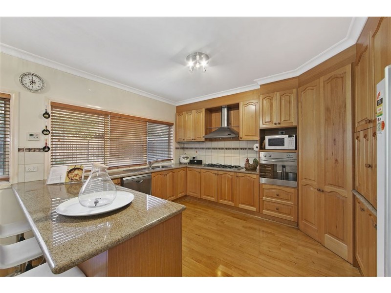 5 Clarke Place, Mount Waverley VIC 3149