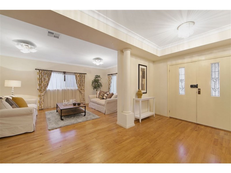 5 Clarke Place, Mount Waverley VIC 3149