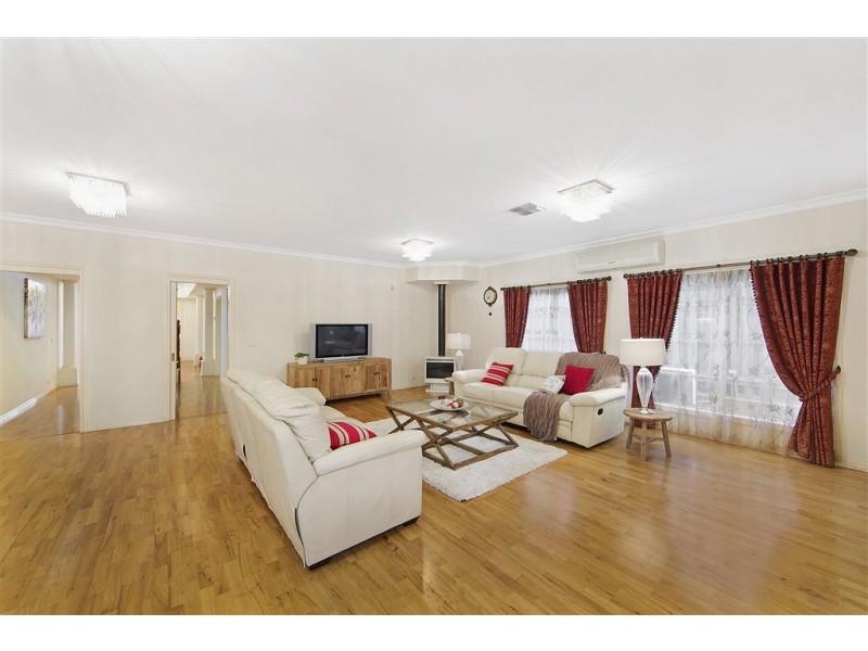 5 Clarke Place, Mount Waverley VIC 3149