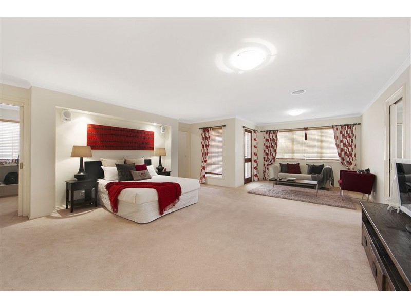 5 Clarke Place, Mount Waverley VIC 3149