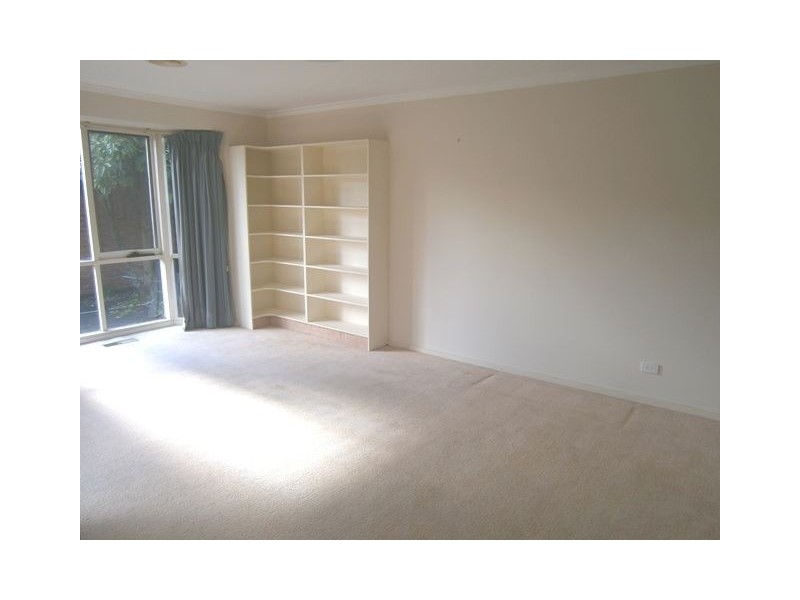 2/16 Biscayne Drive, Mount Waverley VIC 3149