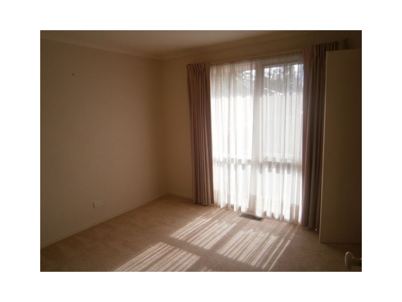 2/16 Biscayne Drive, Mount Waverley VIC 3149