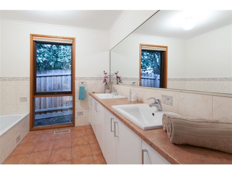 78 Amersham Drive,, Wantirna VIC 3152
