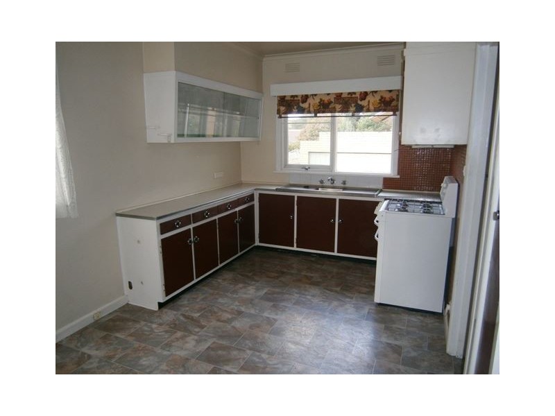 4 Kiers Avenue, Mount Waverley VIC 3149