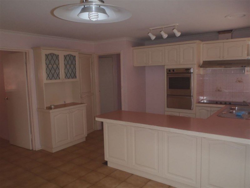 2 Pelham Drive,, Vermont South VIC 3133