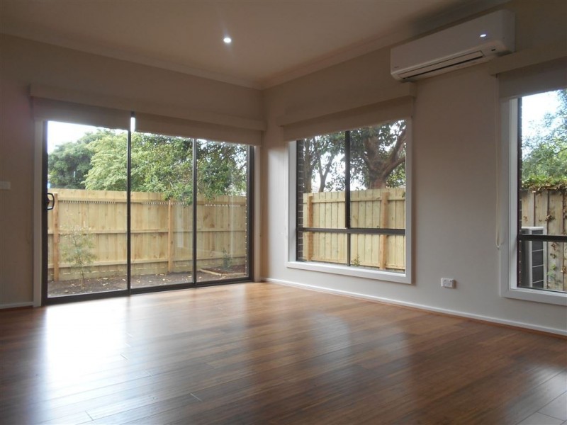 2/2 Folkestone Road, Glen Waverley VIC 3150