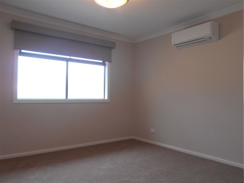 2/2 Folkestone Road, Glen Waverley VIC 3150