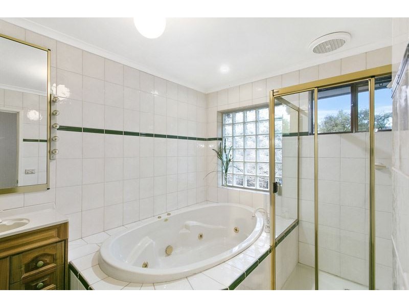 19 Bond Street, Mount Waverley VIC 3149