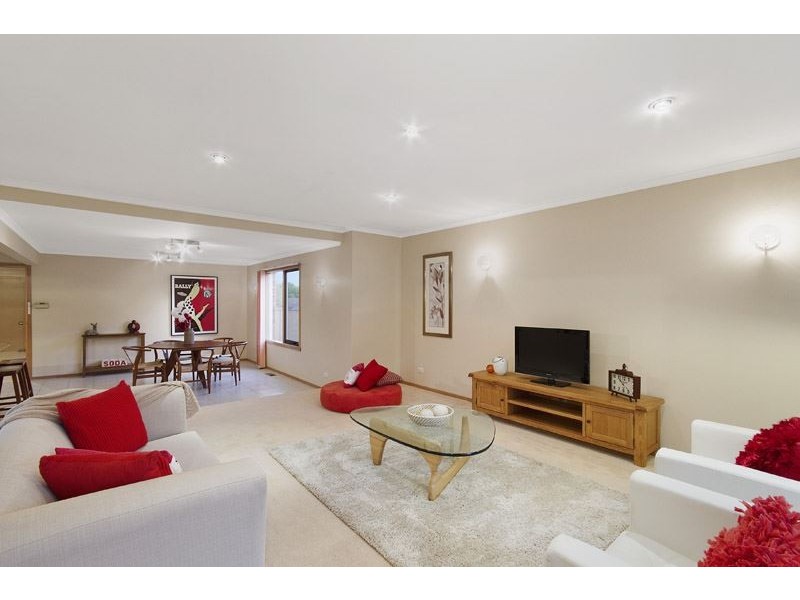 10 Chippendale Terrace, Burwood East VIC 3151