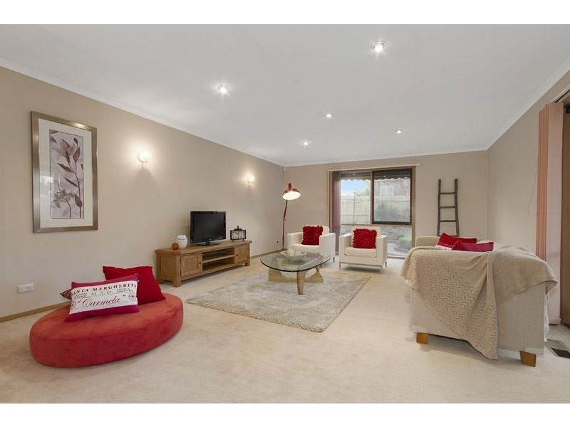 10 Chippendale Terrace, Burwood East VIC 3151