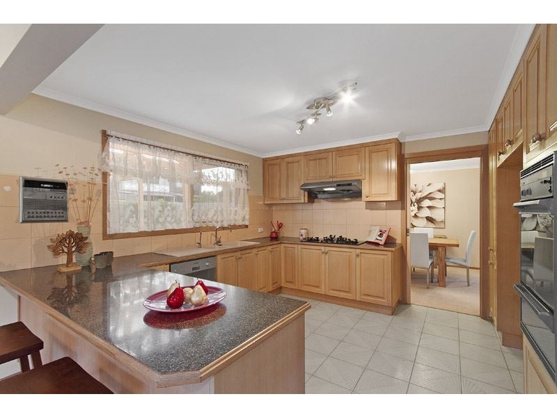 10 Chippendale Terrace, Burwood East VIC 3151