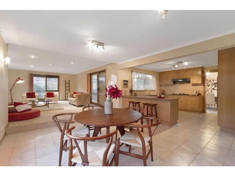 10 Chippendale Terrace, Burwood East VIC 3151