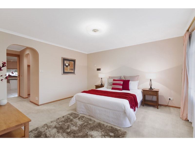 10 Chippendale Terrace, Burwood East VIC 3151