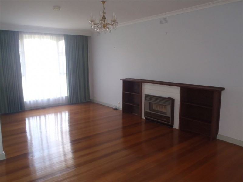 2 Leamington Crescent, Glen Waverley VIC 3150