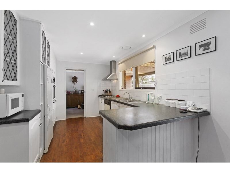 55 Knights Drive, Glen Waverley VIC 3150