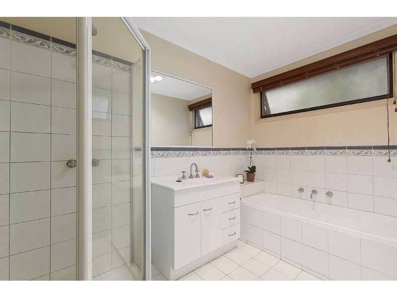 55 Knights Drive, Glen Waverley VIC 3150