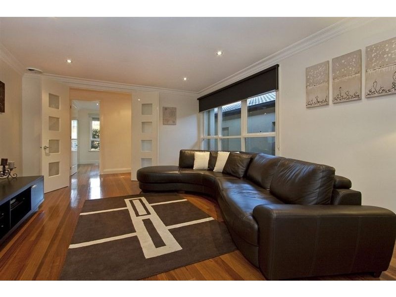 17 Brighton Street, Glen Waverley VIC 3150