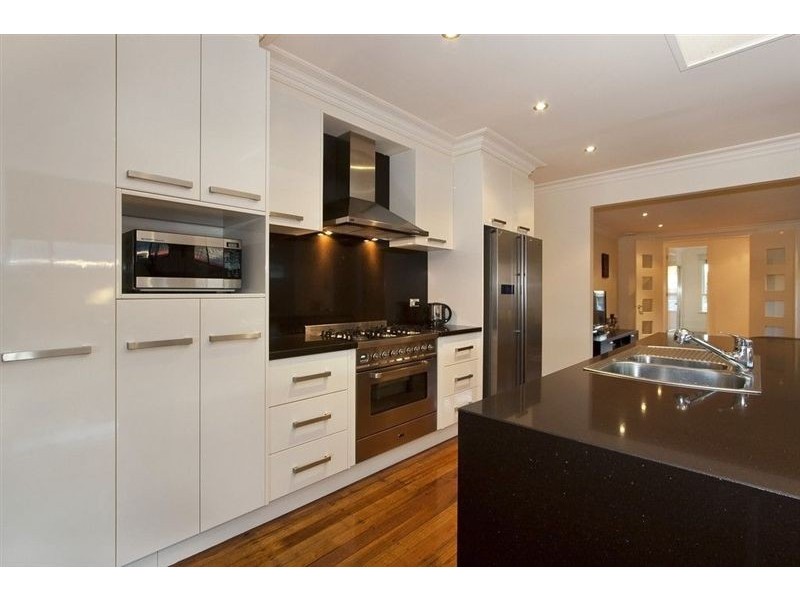 17 Brighton Street, Glen Waverley VIC 3150