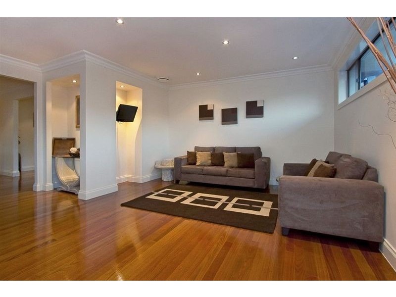 17 Brighton Street, Glen Waverley VIC 3150