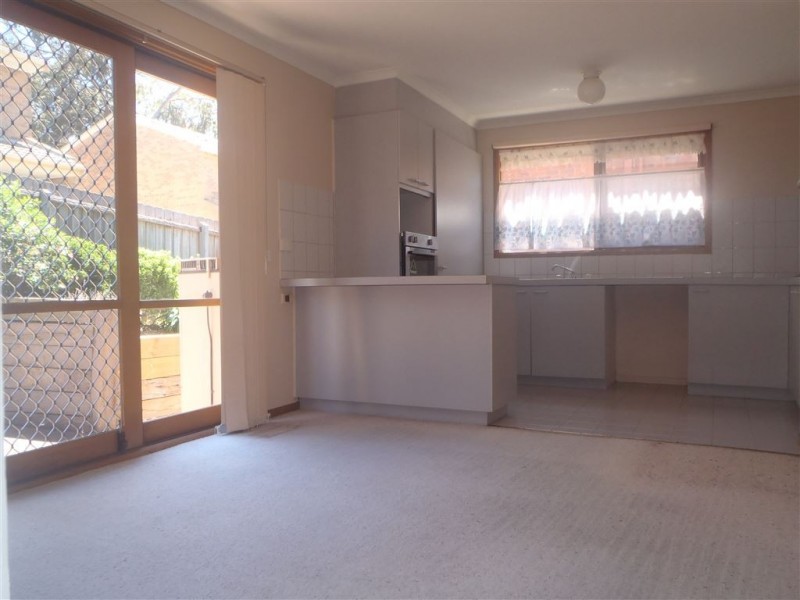 2/72 Leicester Avenue, Glen Waverley VIC 3150