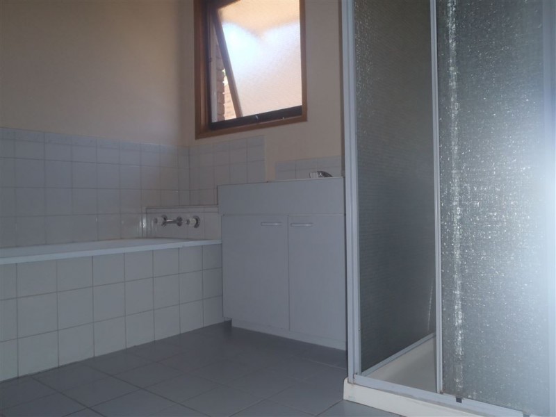 2/72 Leicester Avenue, Glen Waverley VIC 3150