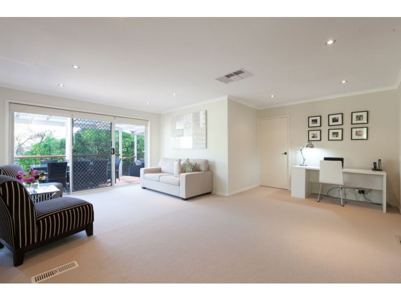 4 Moodie Drive, Wheelers Hill VIC 3150