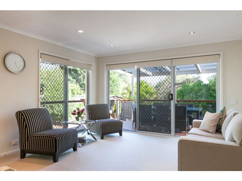 4 Moodie Drive, Wheelers Hill VIC 3150