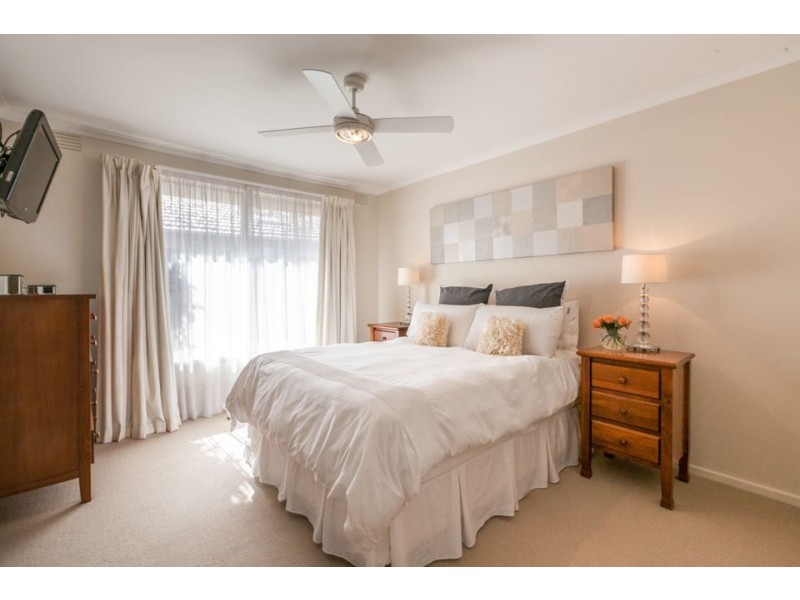 4 Moodie Drive, Wheelers Hill VIC 3150