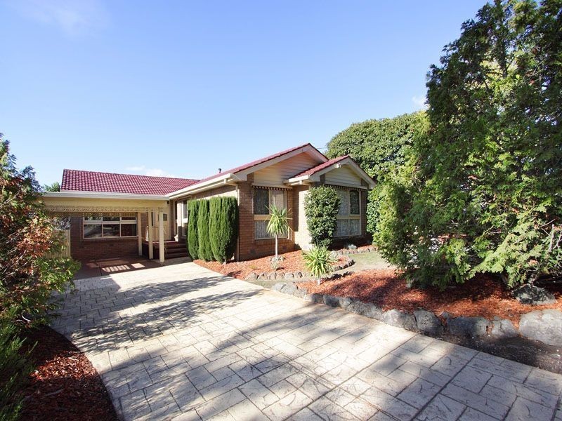 6 Walden Avenue, Wheelers Hill VIC 3150