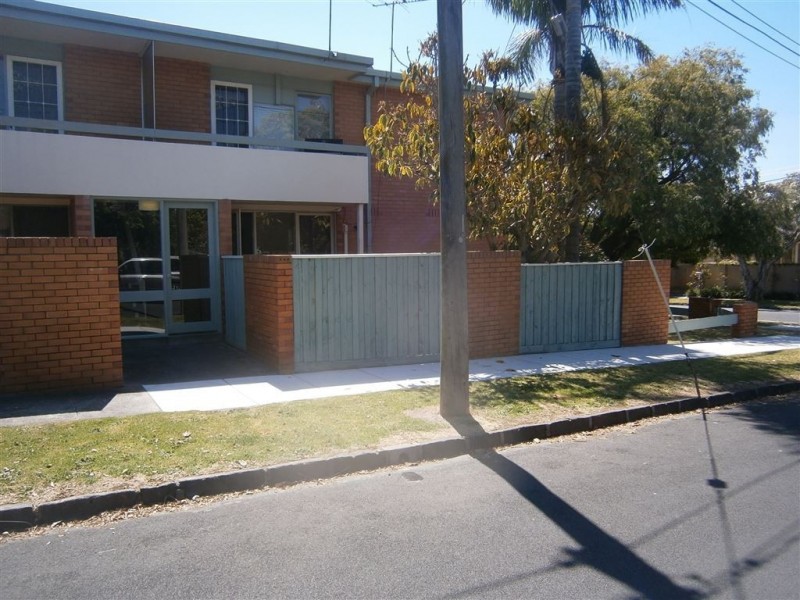 1/11 Crotonhurst Avenue, Caulfield North VIC 3161
