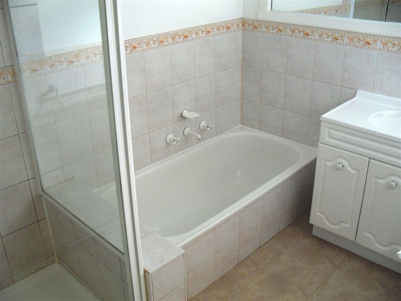 1 Sandowen Avenue, Burwood East VIC 3151