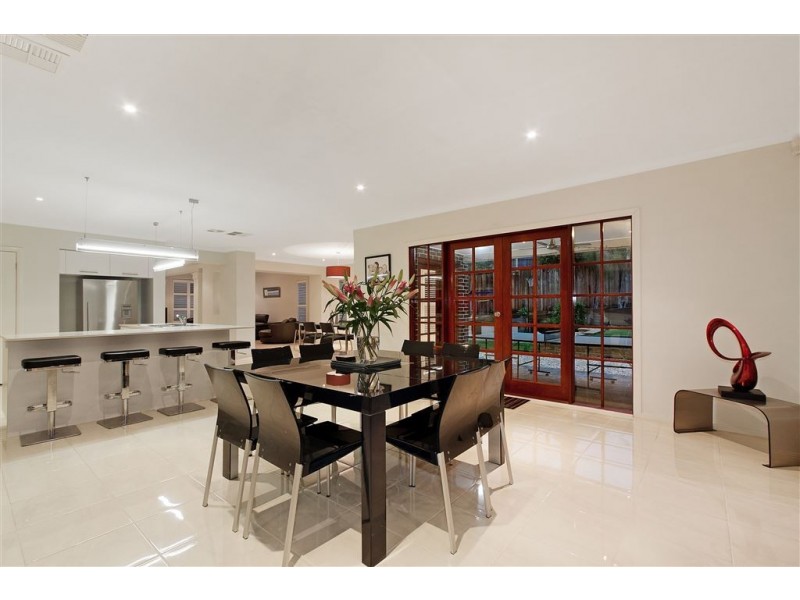 37 Driftwood Drive, Glen Waverley VIC 3150