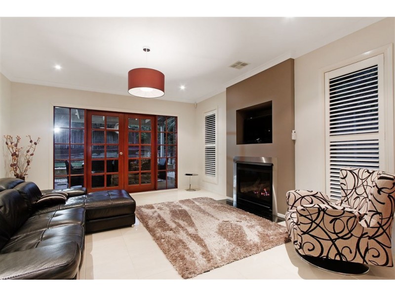 37 Driftwood Drive, Glen Waverley VIC 3150