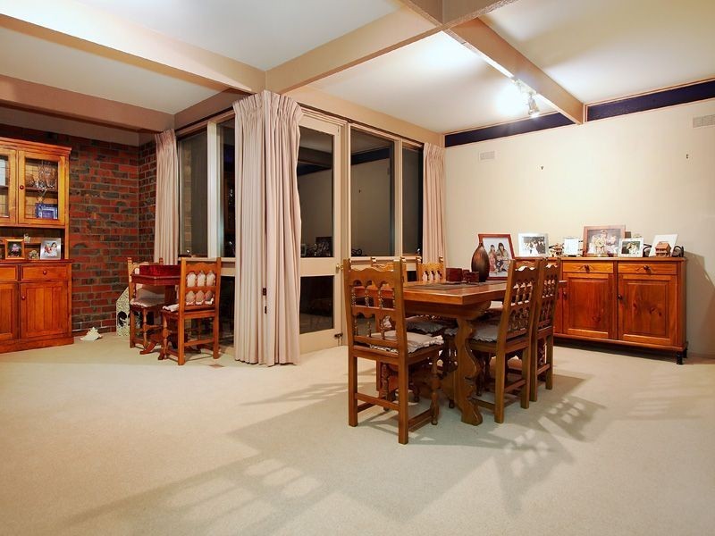51 Glen Tower Drive, Glen Waverley VIC 3150