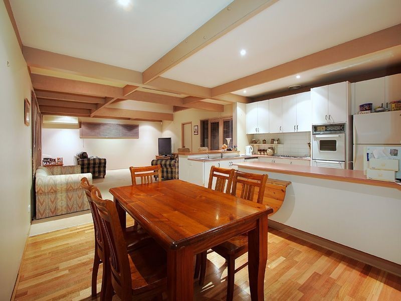 51 Glen Tower Drive, Glen Waverley VIC 3150