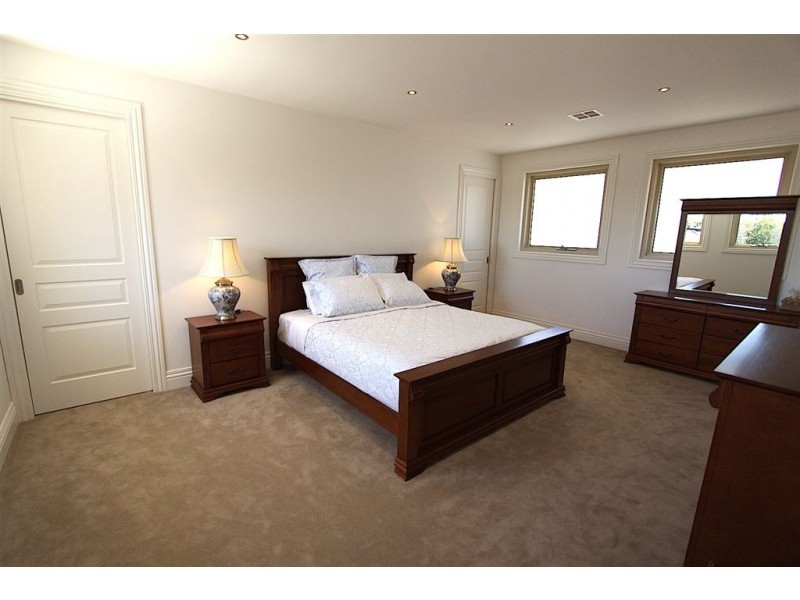 332 Stephensons Road, Mount Waverley VIC 3149