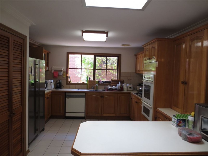 32 Remington Drive,, Glen Waverley VIC 3150
