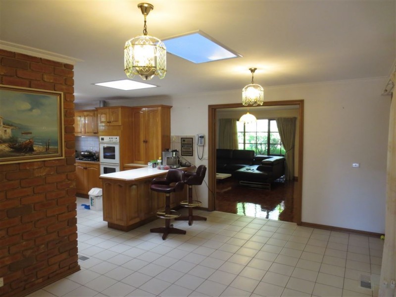 32 Remington Drive,, Glen Waverley VIC 3150