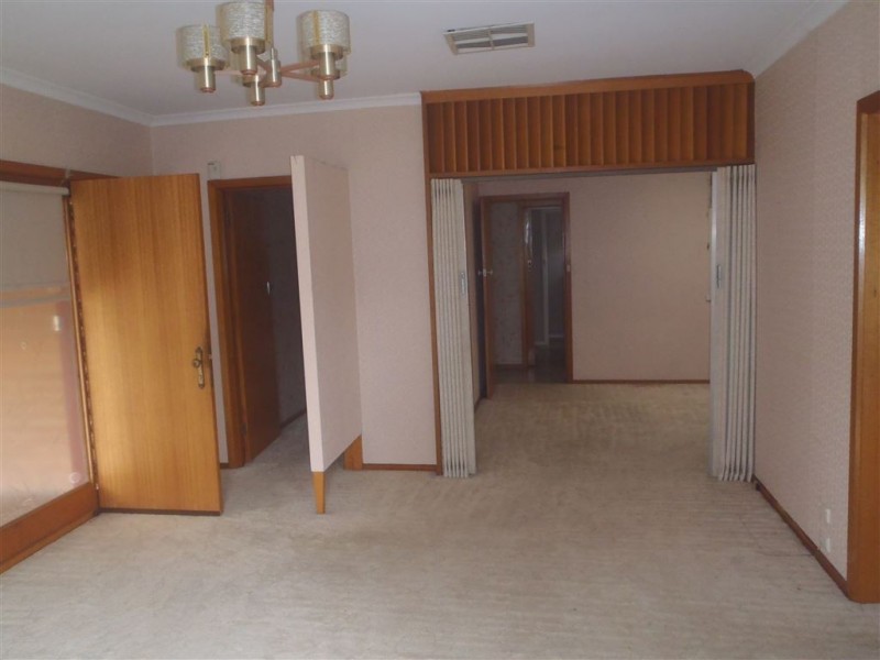 5 Burramine Road, Glen Waverley VIC 3150